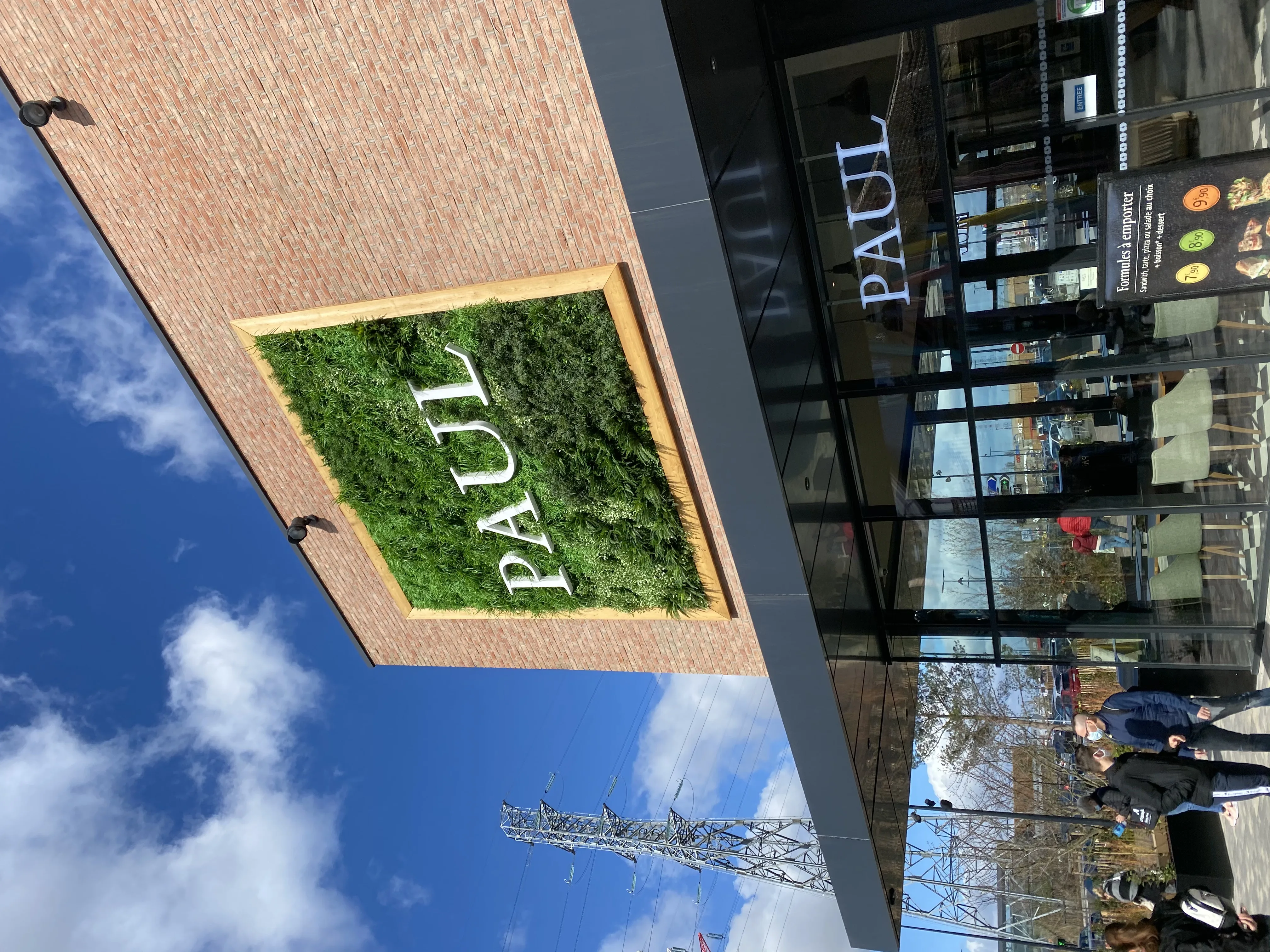 Habillage façade Paul boulangerie design vert contemporain - Kappeler Alsace